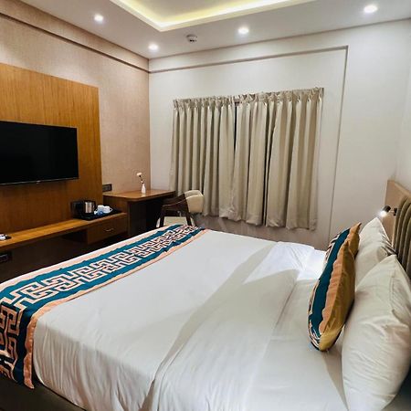 Hotel Aashraya Dod Jala Extérieur photo