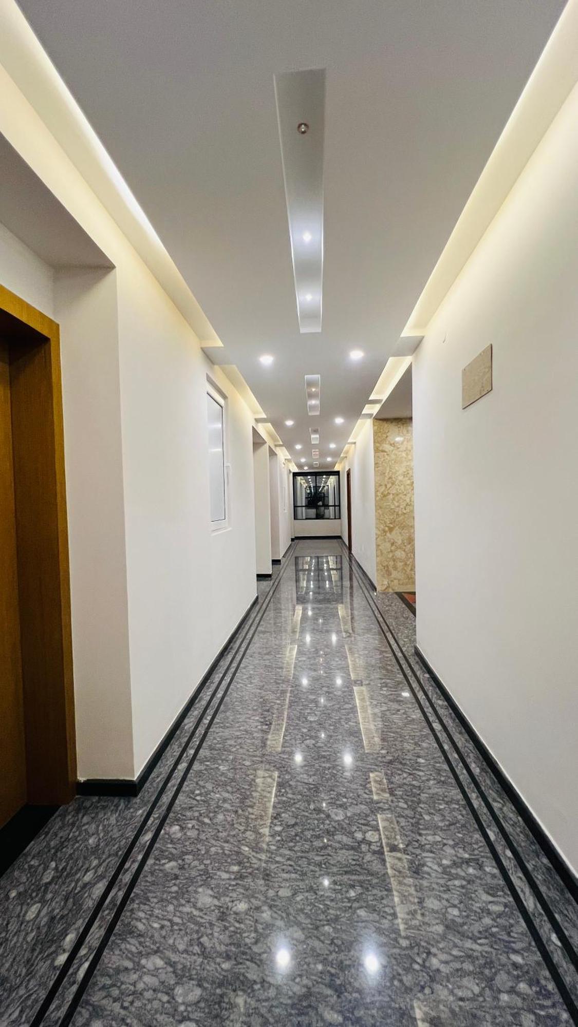 Hotel Aashraya Dod Jala Extérieur photo