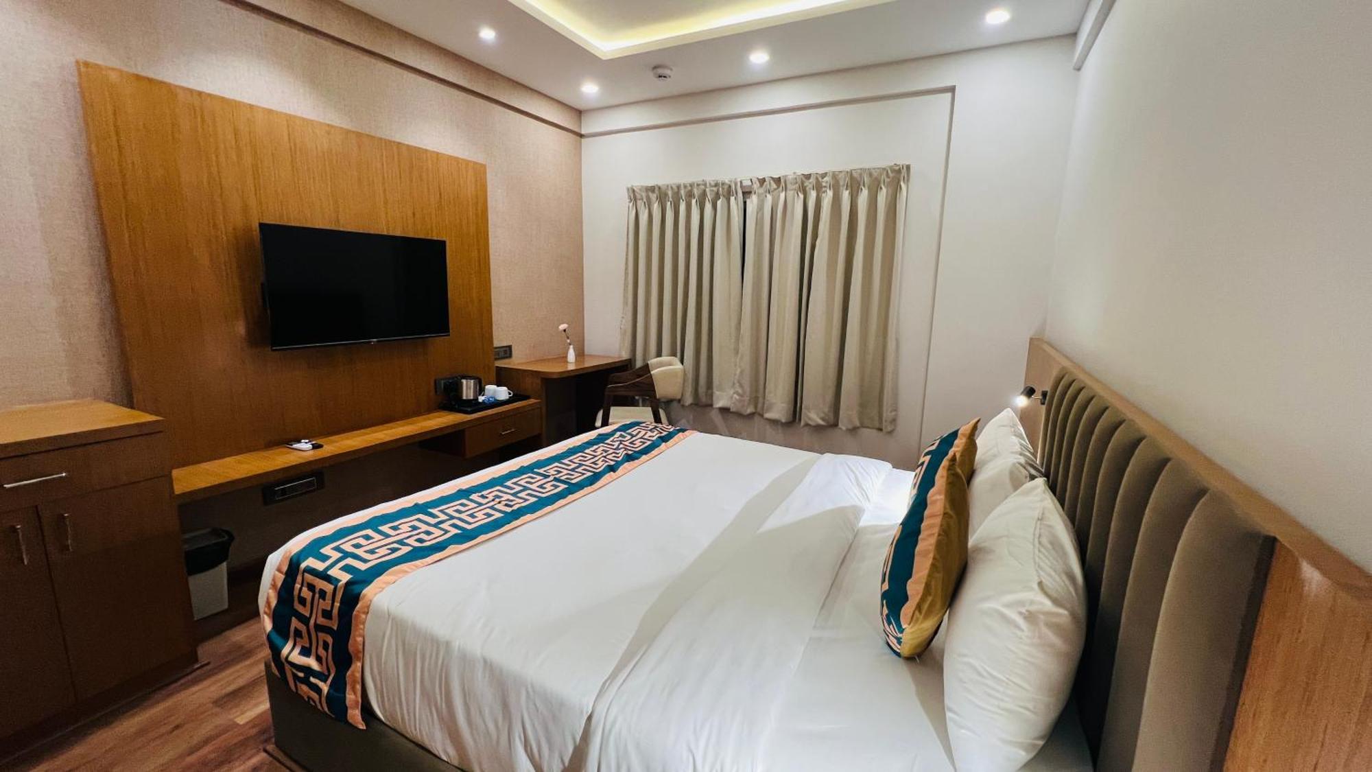 Hotel Aashraya Dod Jala Extérieur photo
