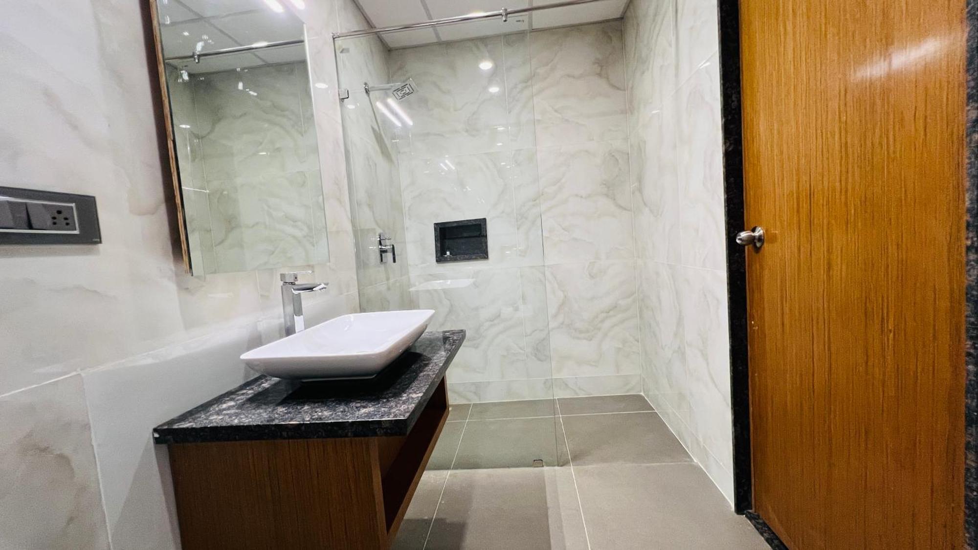 Hotel Aashraya Dod Jala Extérieur photo