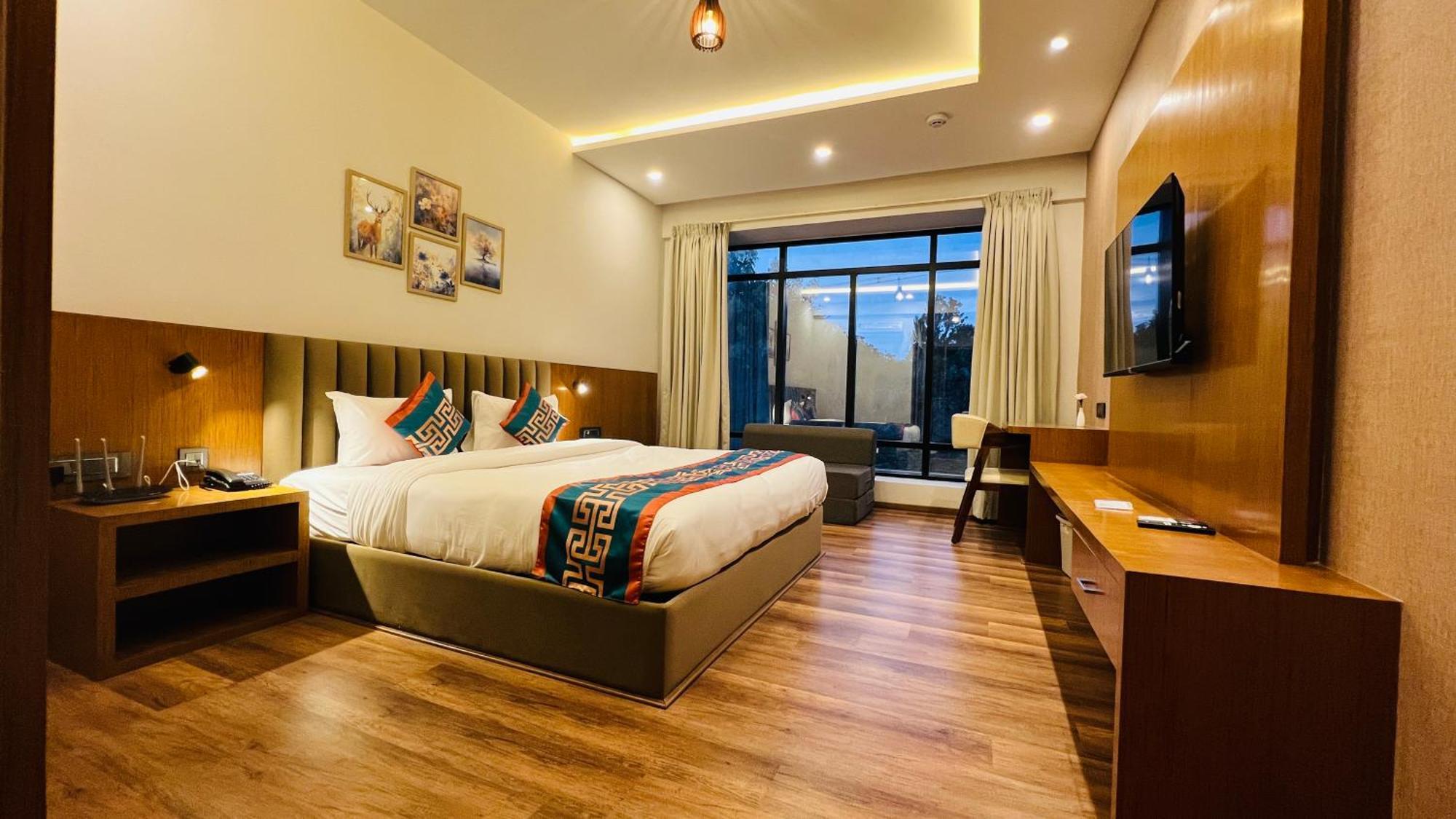 Hotel Aashraya Dod Jala Extérieur photo