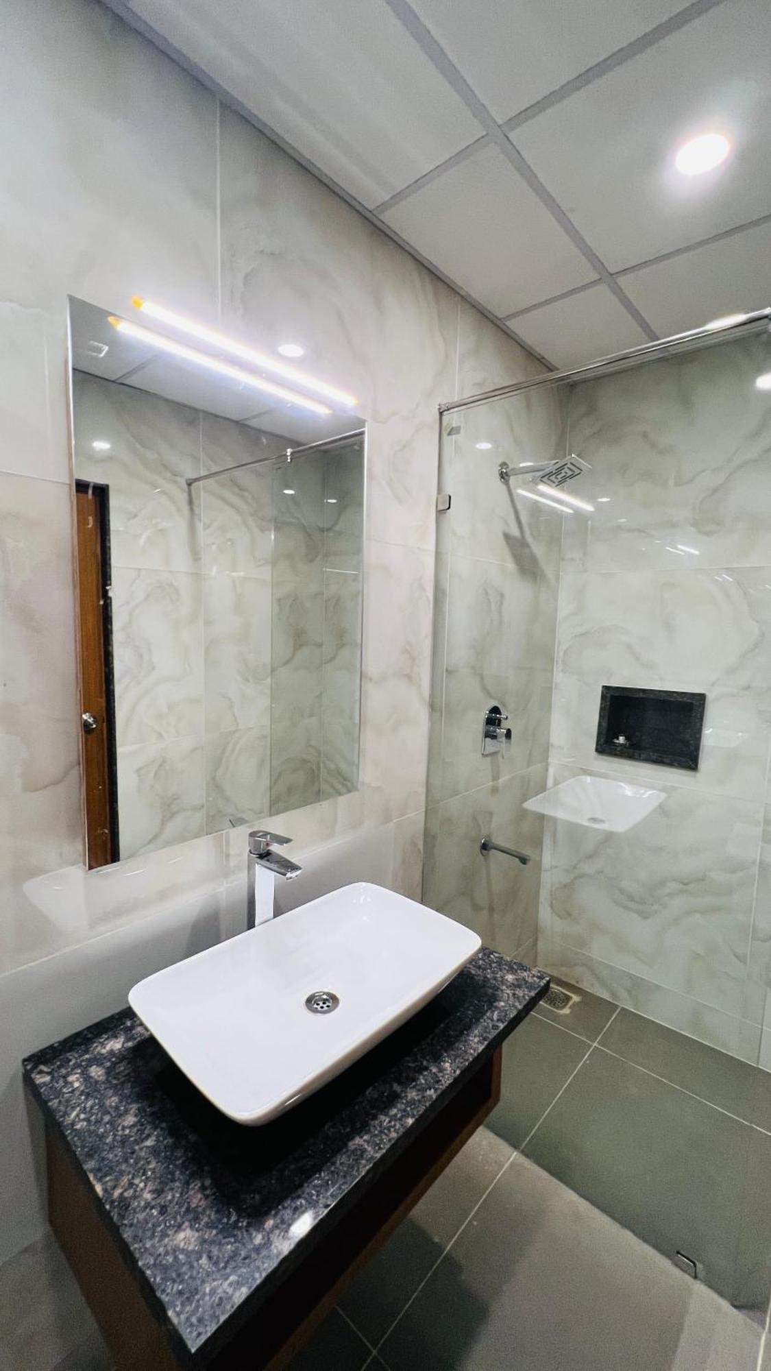 Hotel Aashraya Dod Jala Extérieur photo